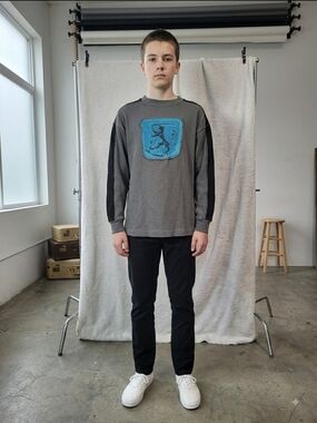 burnside Boys Gray Long Sleeve Tee with Blue Crest Patch        KS 27